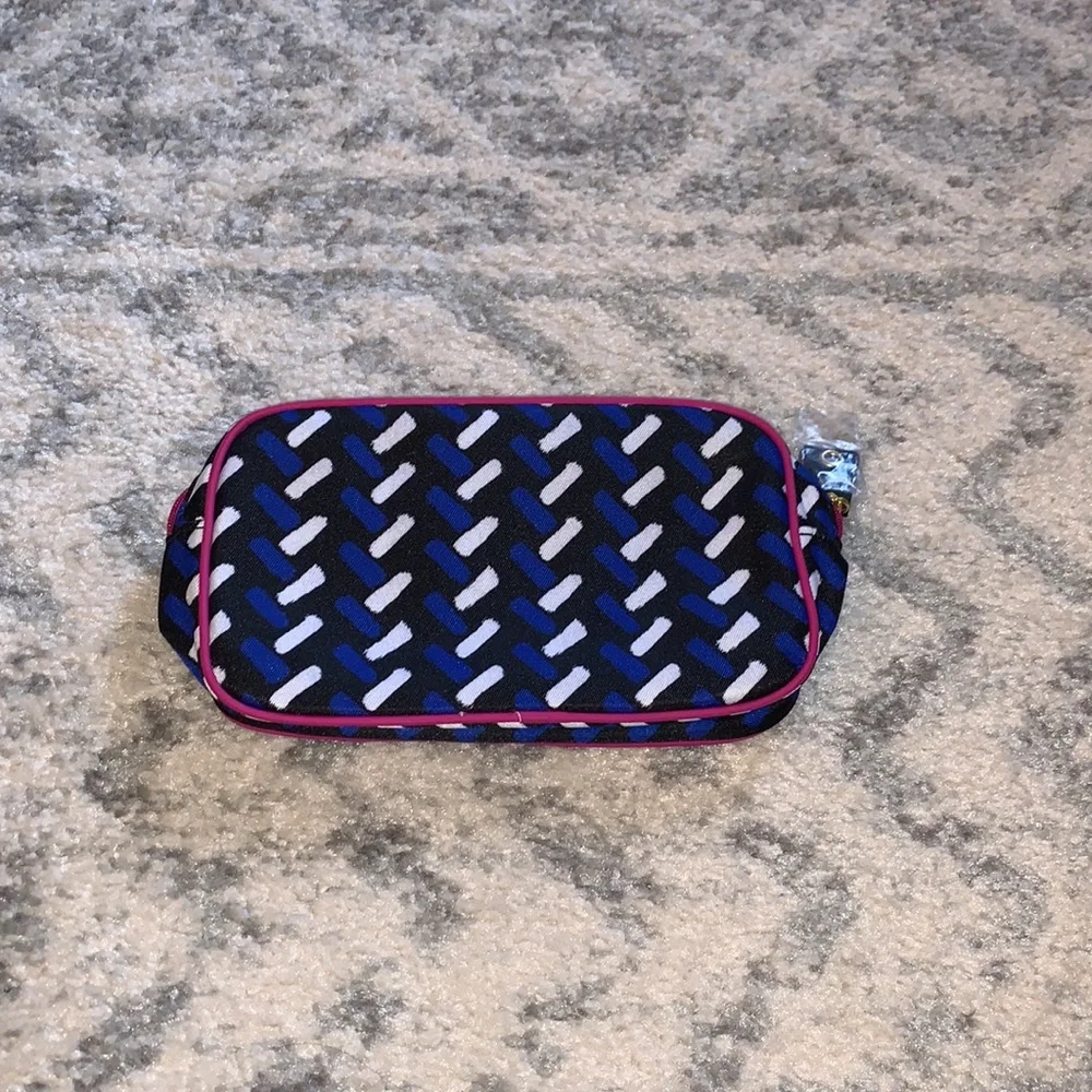 NEW Estée Lauder Cosmetic Bag